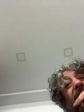 Snapshot of Petebulimia chatting on January 17, 12:26 am Petebulimia online show from January 17, 12:26 am