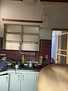 Snapshot of Petebulimia chatting on February 6, 11:46 am Petebulimia online show from February 6, 11:46 am