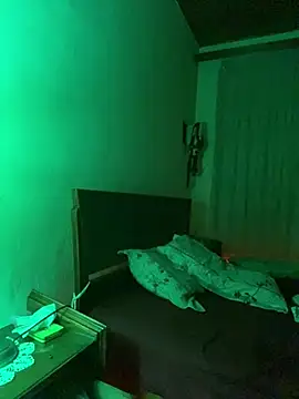 Petebulimia online show from April 5, 8:00 am