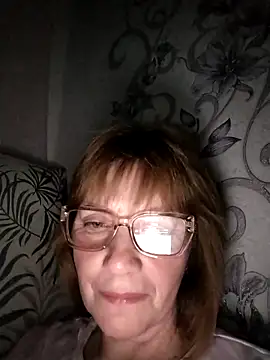 MichelleLove48 online show from April 14, 7:31 pm