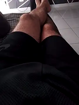 Snapshot of souseu83 chatting on March 2, 1:18 pm souseu83 online show from March 2, 1:18 pm