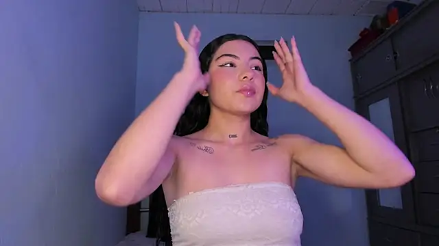 Snapshot of babycherry19 chatting on December 5, 12:41 am babycherry19 online show from December 5, 12:41 am