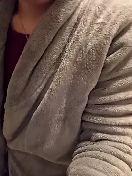 Snapshot of gatitachula93 chatting on February 4, 7:31 pm gatitachula93 online show from February 4, 7:31 pm