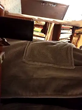 Snapshot of gatitachula93 chatting on February 20, 11:05 pm gatitachula93 online show from February 20, 11:05 pm