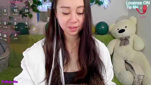 Snapshot of AlinaEleven chatting on December 14, 11:42 pm AlinaEleven online show from December 14, 11:42 pm