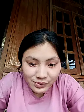 Snapshot of Hilary-123 chatting on May 6, 1:36 am Hilary-123 online show from May 6, 1:36 am