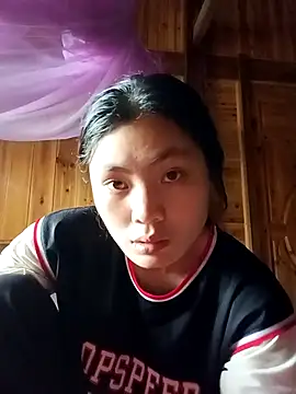 Snapshot of Hilary-123 chatting on May 7, 12:27 am Hilary-123 online show from May 7, 12:27 am