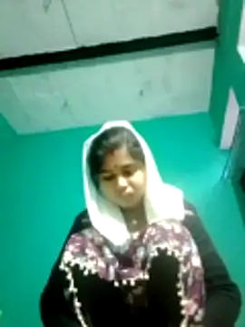 Snapshot of Big_hot44 chatting on December 21, 1:24 am Big hot44 online show from December 21, 1:24 am