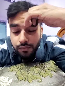 Snapshot of AlphaAura460 chatting on December 21, 10:33 am AlphaAura460 online show from December 21, 10:33 am