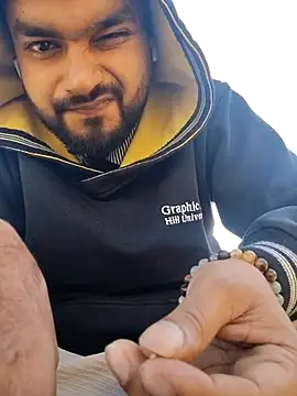 Snapshot of AlphaAura460 chatting on January 6, 7:12 am AlphaAura460 online show from January 6, 7:12 am