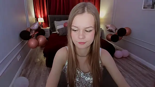 MidnighteAura online show from March 24, 7:30 pm