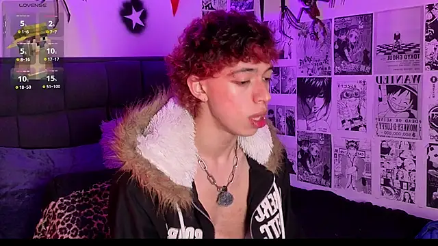 Snapshot of Otter_Starr chatting on December 5, 3:59 am Otter Starr online show from December 5, 3:59 am