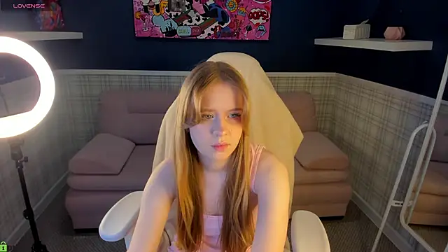 Victori Fox online show from April 9, 11:43 pm