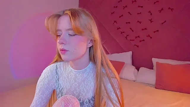 Snapshot of Victori_Fox chatting on July 9, 12:26 am Victori Fox online show from July 9, 12:26 am
