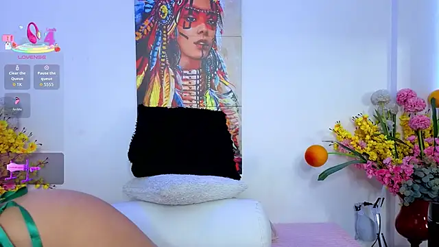 Snapshot of LittleSky__ chatting on May 25, 7:20 pm LittleSky online show from May 25, 7:20 pm