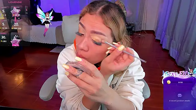 Snapshot of Zara_Wolf_ chatting on February 3, 10:53 am Zara Wolf online show from February 3, 10:53 am