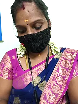 Snapshot of Tamil_Pallavi chatting on April 19, 5:23 pm Tamil Pallavi online show from April 19, 5:23 pm