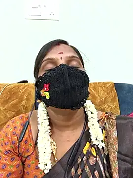 Snapshot of Tamil_Pallavi chatting on April 29, 5:30 pm Tamil Pallavi online show from April 29, 5:30 pm
