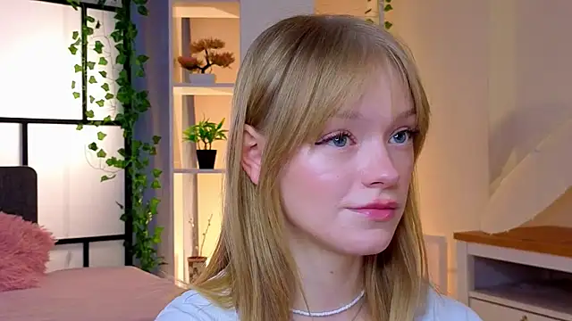 MatthewHoffis online show from March 25, 8:15 pm