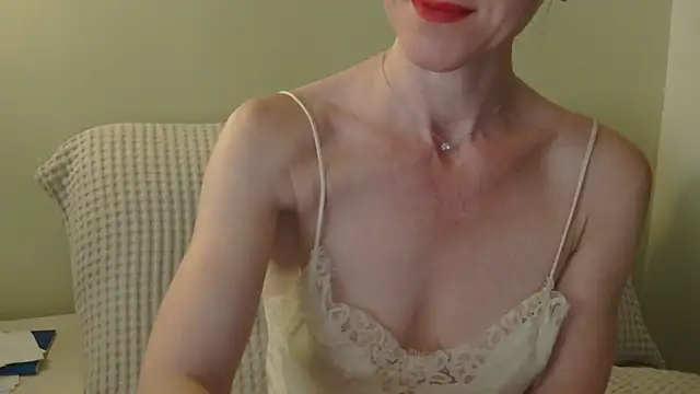 Snapshot of AuroraAG chatting on June 29, 11:10 am AuroraAG online show from June 29, 11:10 am