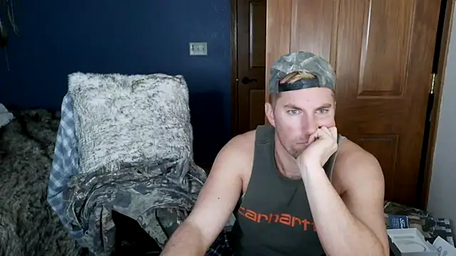 Snapshot of SpunRedneck chatting on February 4, 12:00 pm SpunRedneck online show from February 4, 12:00 pm