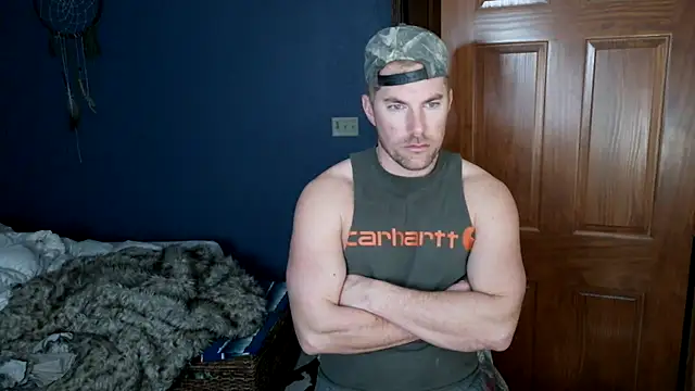 Snapshot of SpunRedneck chatting on February 10, 11:47 am SpunRedneck online show from February 10, 11:47 am