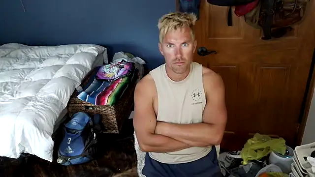 Snapshot of SpunRedneck chatting on July 11, 12:13 am SpunRedneck online show from July 11, 12:13 am
