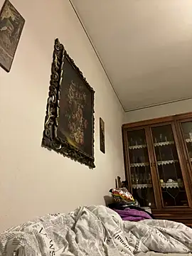 Snapshot of gini92 chatting on February 1, 12:20 am gini92 online show from February 1, 12:20 am