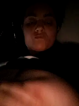 Snapshot of gini92 chatting on February 8, 7:06 pm gini92 online show from February 8, 7:06 pm