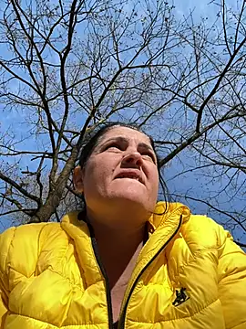 Snapshot of gini92 chatting on February 21, 1:56 pm gini92 online show from February 21, 1:56 pm