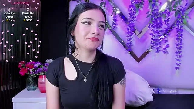 liinzy rouse69 online show from April 1, 3:20 pm