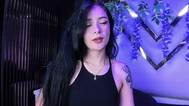 liinzy rouse69 online show from April 18, 5:11 am