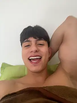 Snapshot of Lander_Cruz chatting on April 18, 4:00 pm Lander Cruz online show from April 18, 4:00 pm