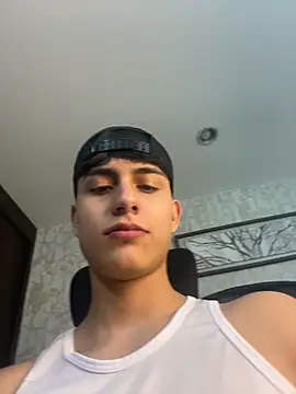 Snapshot of Lander_Cruz chatting on April 30, 8:57 pm Lander Cruz online show from April 30, 8:57 pm