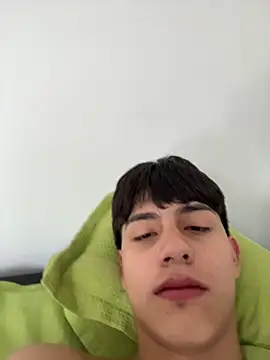 Snapshot of Lander_Cruz chatting on May 1, 3:27 pm Lander Cruz online show from May 1, 3:27 pm