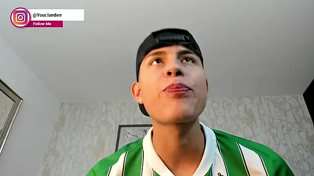 Snapshot of Lander_Cruz chatting on June 18, 6:12 pm Lander Cruz online show from June 18, 6:12 pm