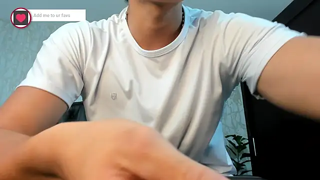 Snapshot of Lander_Cruz chatting on June 19, 6:23 pm Lander Cruz online show from June 19, 6:23 pm