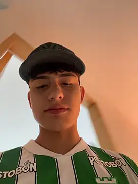 Snapshot of Lander_Cruz chatting on July 2, 4:02 pm Lander Cruz online show from July 2, 4:02 pm