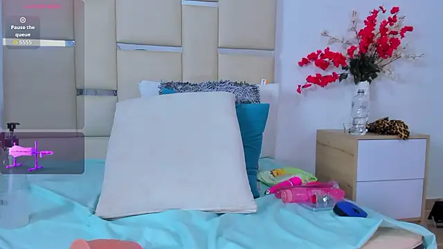 MajoLinares online show from February 3, 8:25 pm