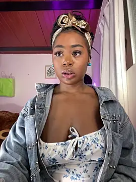 Cynthia es online show from March 29, 11:38 pm