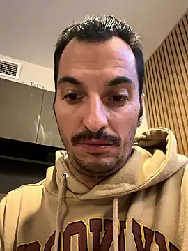 andresbale online show from December 2, 1:11 am