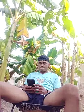 Snapshot of youngboypiss chatting on February 2, 12:04 pm youngboypiss online show from February 2, 12:04 pm