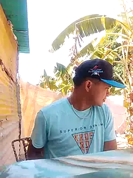 Snapshot of youngboypiss chatting on March 3, 3:40 pm youngboypiss online show from March 3, 3:40 pm