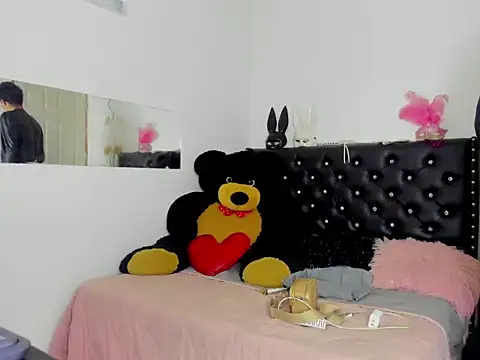 BlakeNoir  online show from April 8, 12:10 am