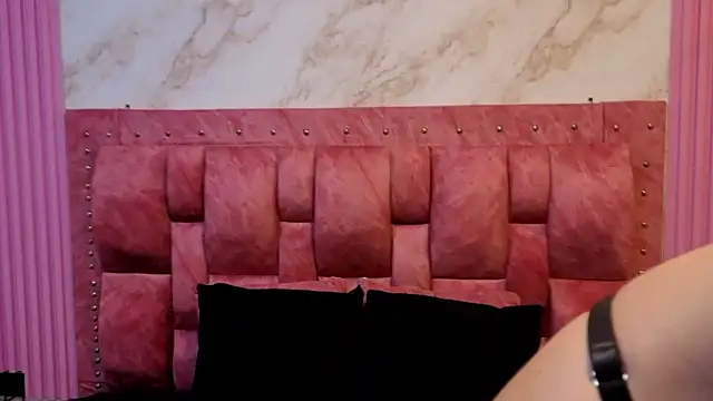 Snapshot of ValeryMorales chatting on February 15, 7:51 am ValeryMorales online show from February 15, 7:51 am