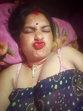 Your-shreya143 online show from April 2, 8:17 pm