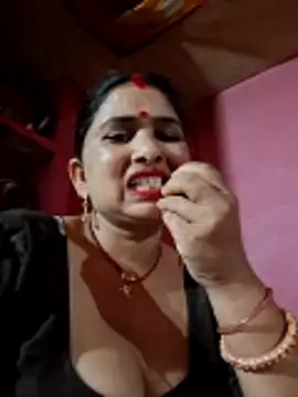 Snapshot of Your-shreya143 chatting on May 20, 3:18 pm Your-shreya143 online show from May 20, 3:18 pm