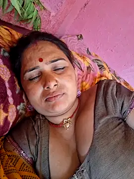 Snapshot of Your-shreya143 chatting on May 30, 8:55 am Your-shreya143 online show from May 30, 8:55 am