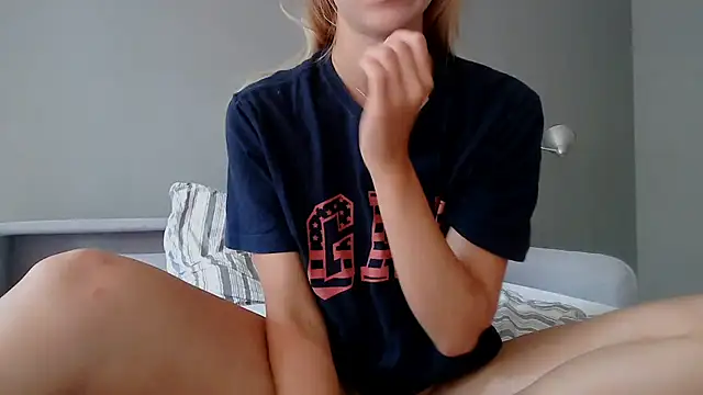 Snapshot of __RITA__ chatting on June 22, 12:02 pm RITA online show from June 22, 12:02 pm