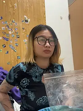 abella1116 online show from February 13, 7:10 pm